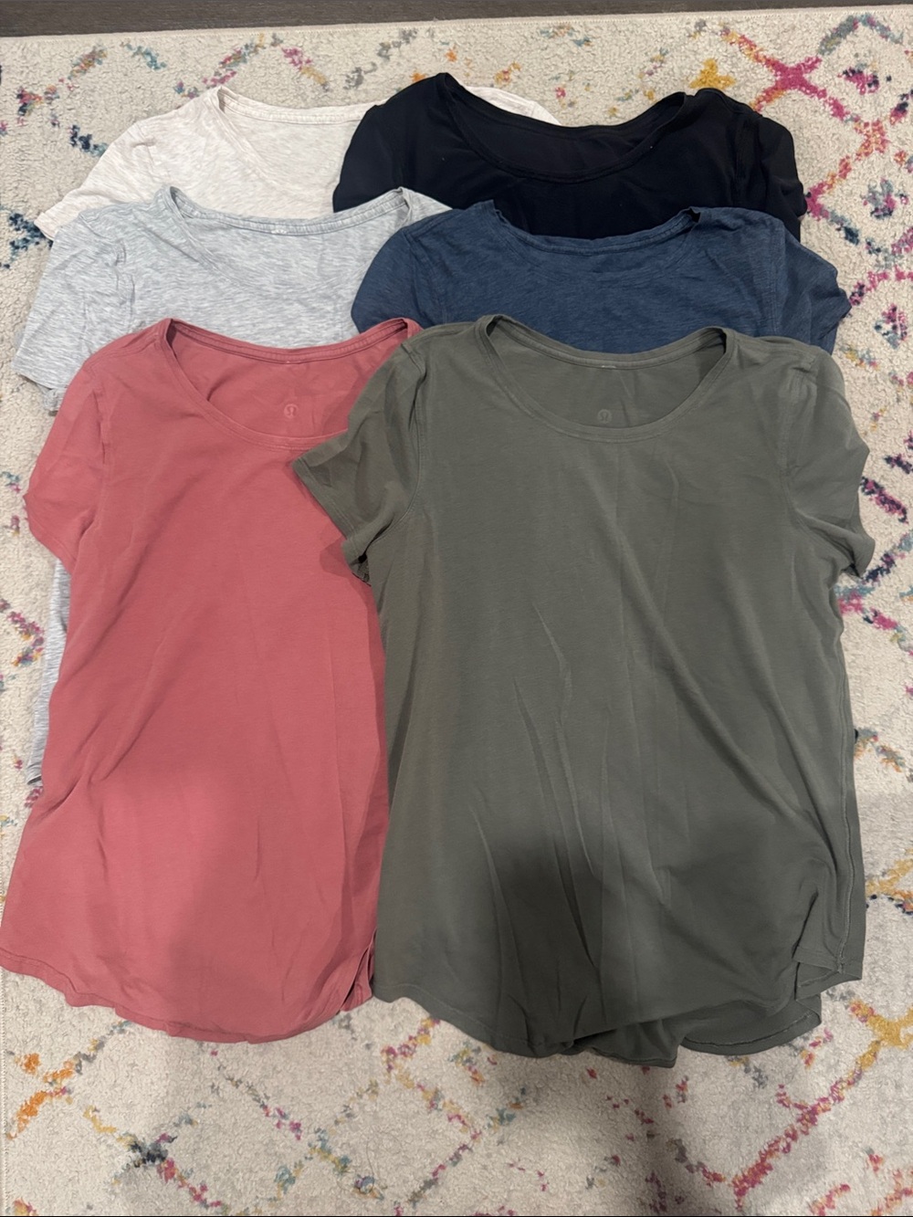 Lululemon love tee (old version) bundle of 6 size 6